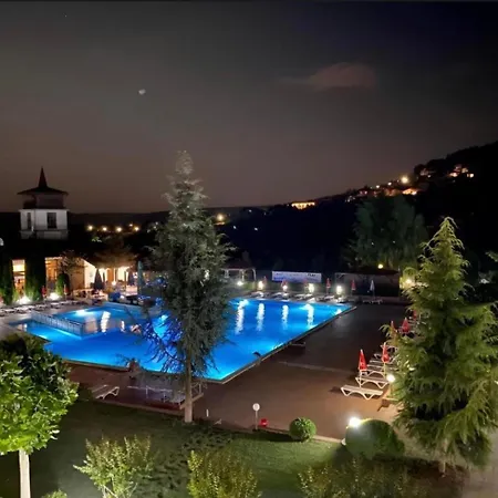 Harmony Hills Tomovi Casa 13 Warna
