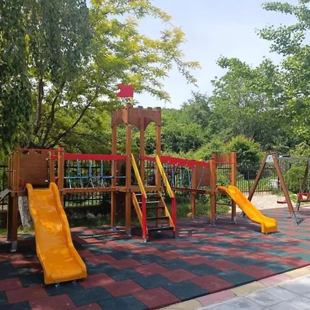 Harmony Hills Tomovi Casa 13 *